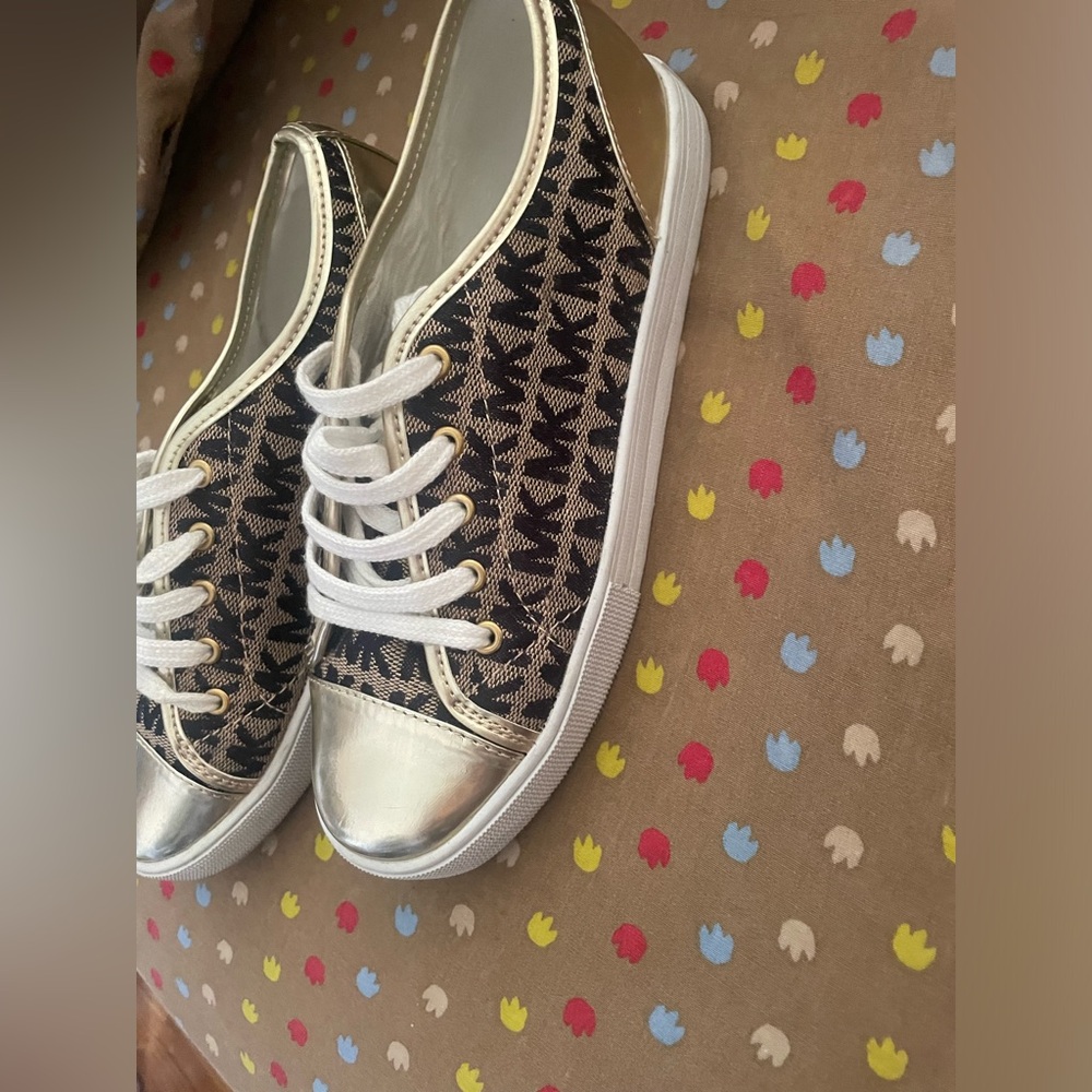 MK Women shoes